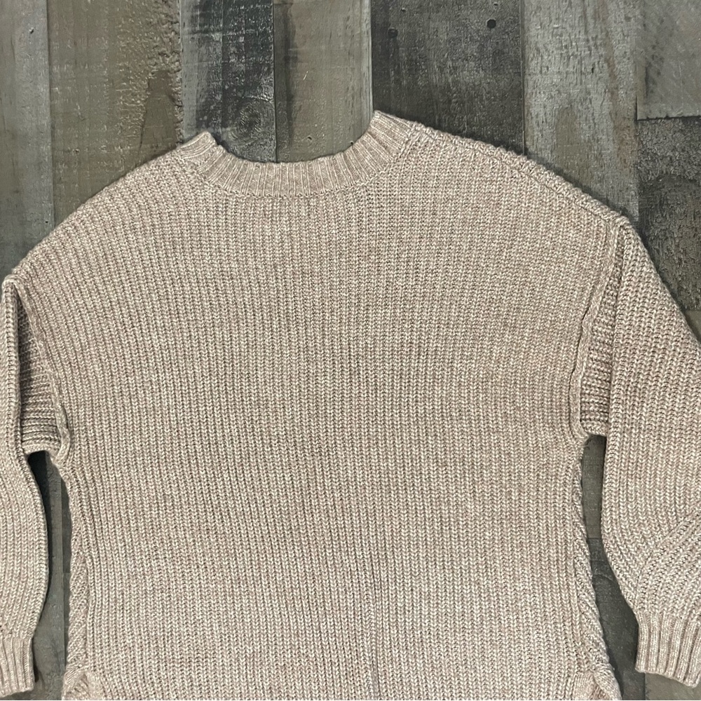 American Eagle Outfitters Crew Neck Sweater Oversized Knit Women’s XS Tan Cream - Picture 10 of 14